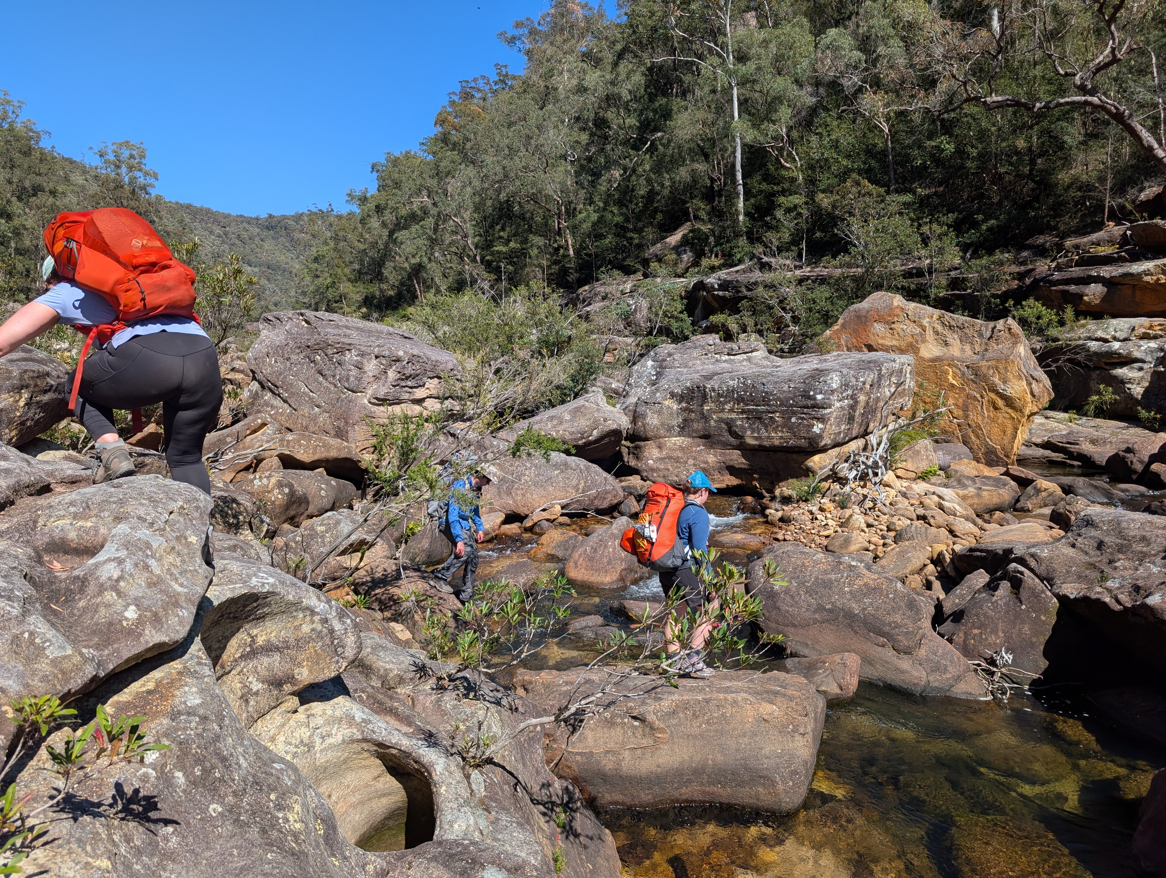 Scrambling to Dadders Cave